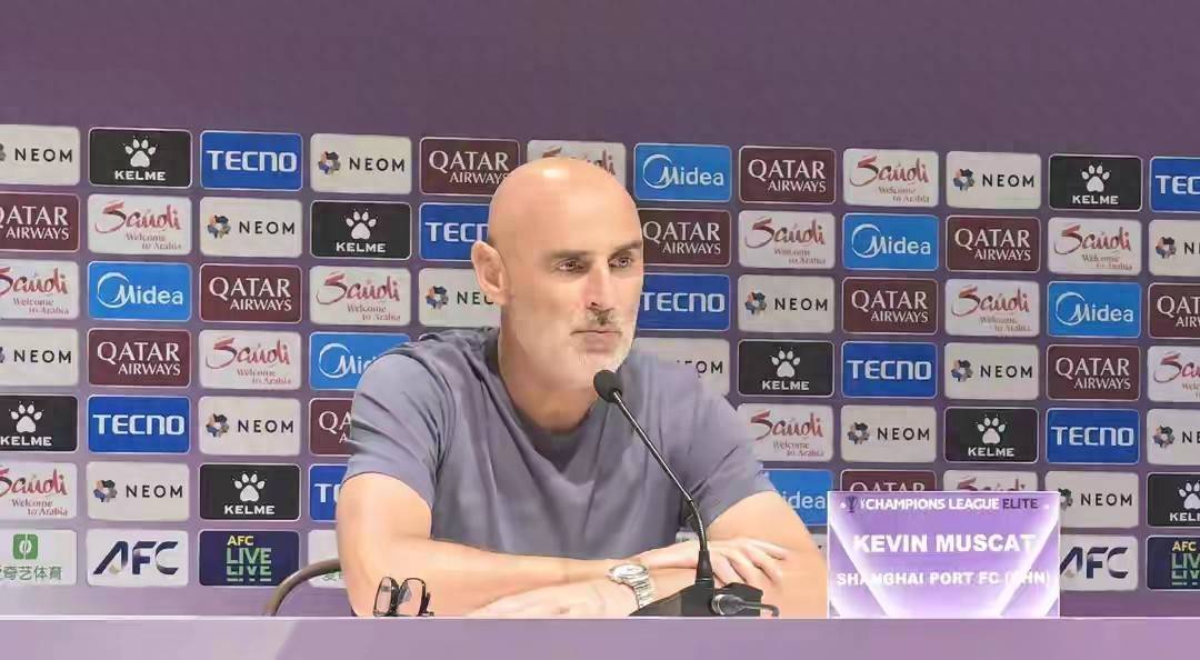 集结日体能课后，切尔西更衣室发声备战亚冠，球迷炸锅，临场指挥获称赞(葡萄牙比赛最后时刻球迷冲场大四喜)