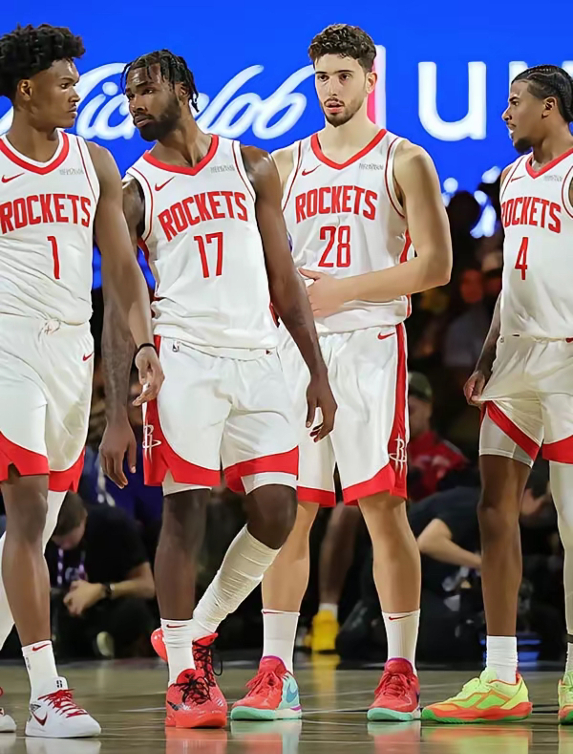 美国脱星休斯敦8小时大战