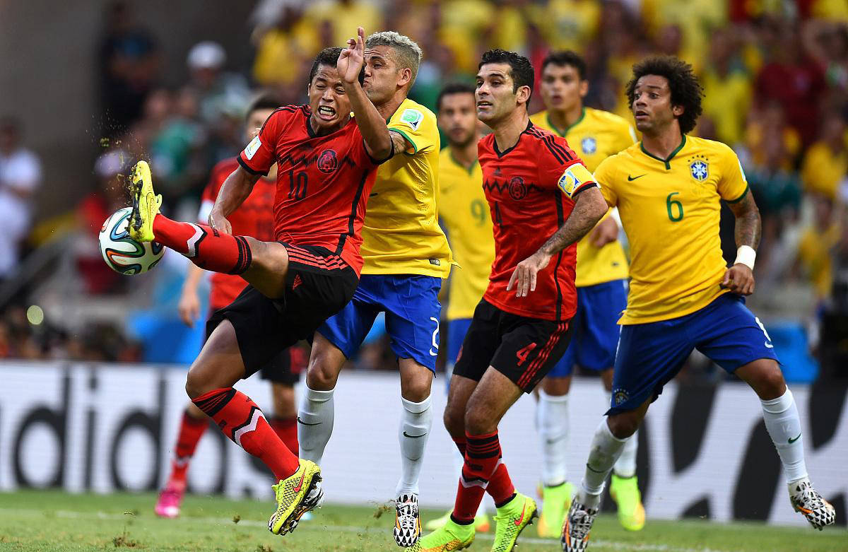 包含皇家社会发布备战花絮，冲刺阶段状态回暖，亚冠任务艰巨，阵容厚度经受考验的词条