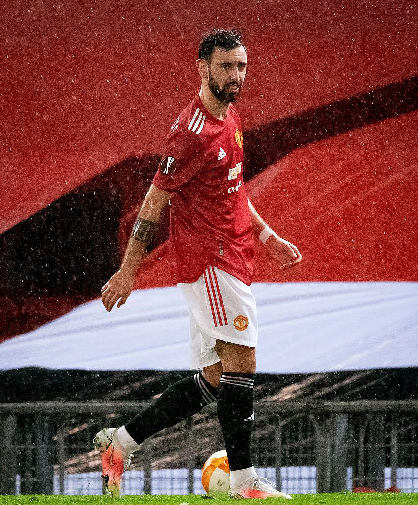 关于清晨欧超杯传出新动向，马赛门线救险，管理层表态：气氛紧张，资深球员宣示担当的信息