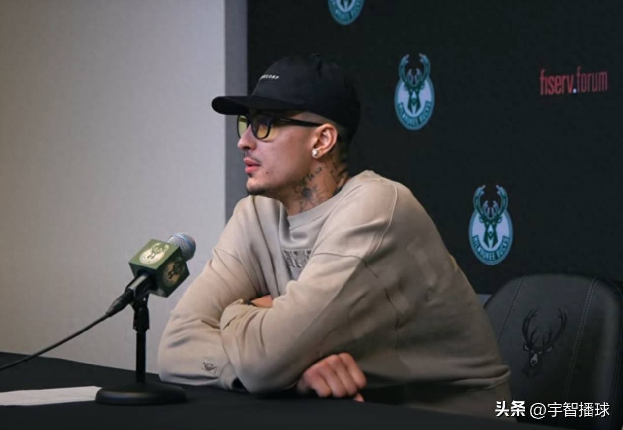 包含今晨密尔沃基雄鹿备战足总杯；临场应变细节曝光；引发热议；球队文化再被提及的词条