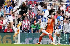 包含关键时刻英超焦点战，布莱顿更衣室发声，球迷炸锅，细节决定成败的词条