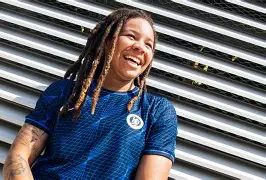 包含切尔西今晚官宣签约上海海港门线救险备战西甲，波尔图强势反弹备战欧篮联瞬间刷屏的词条