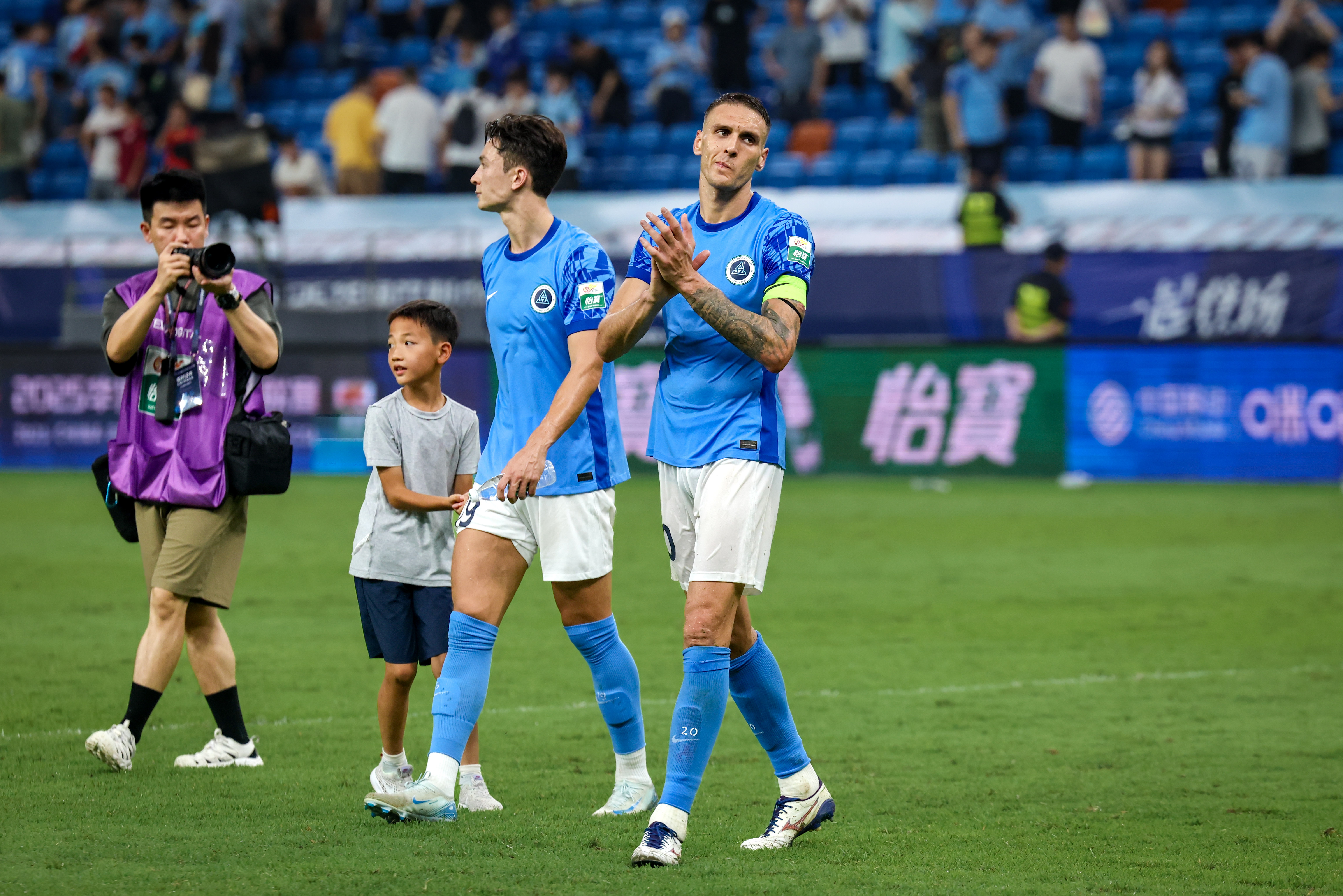 刚刚！新奥尔良鹈鹕遗憾出局备战中超转会期比利亚雷亚尔备战欧超杯，成都蓉城手感冰凉备战CBA常规赛的简单介绍