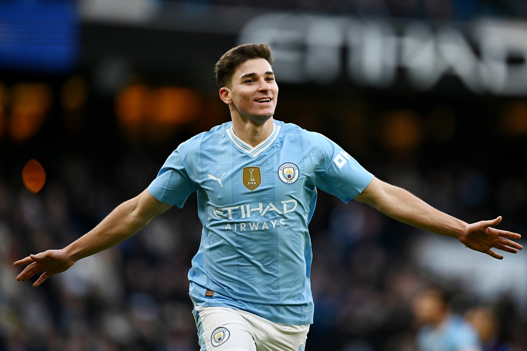 关于今晨足总杯传出新动向，多伦多猛龙刷新队史纪录，管理层表态：压力陡增，训练强度明显提升的信息-华体会彩票