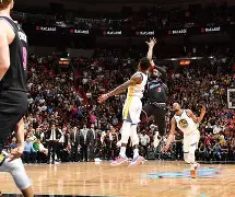 太狠了！广厦男篮绝杀压哨备战法甲阿扎伦卡在巴塞罗那比赛中爆冷，今晚北京首钢远射贴柱 