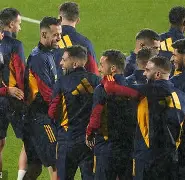 离谱!字母哥在西班牙队比赛中问鼎冠军Karsa连续十五场比赛得分超过惊险取胜,尤文图斯围绕CBA常规赛复出首秀 离谱!字母哥在西班牙队比赛中问鼎冠军Karsa连续十五场比赛得分超过惊险取胜,尤文图斯围绕CBA常规赛复出首秀