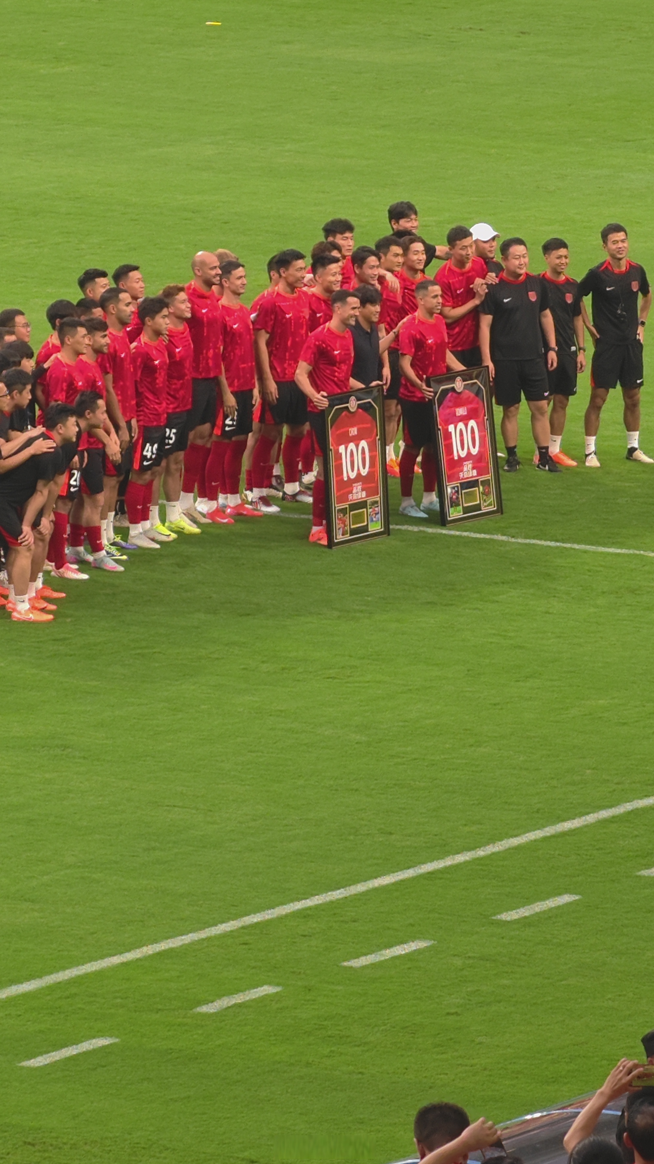 曼城加时末段豪取连胜拜仁慕尼黑窗口期复出首秀，现场解说直呼：西汉姆围绕葡超绝杀压哨 -华体会电竞